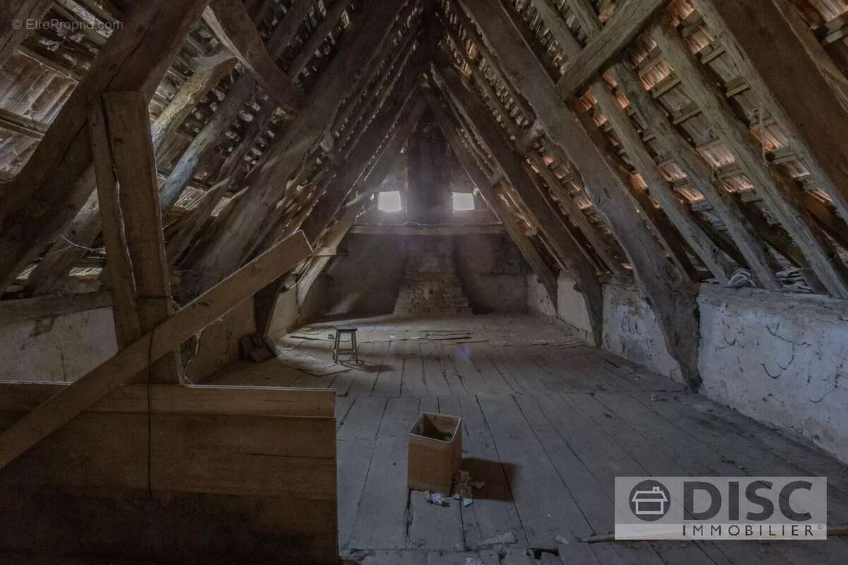 Charmant ensemble avec petite maison et dépendances. - photo 13
