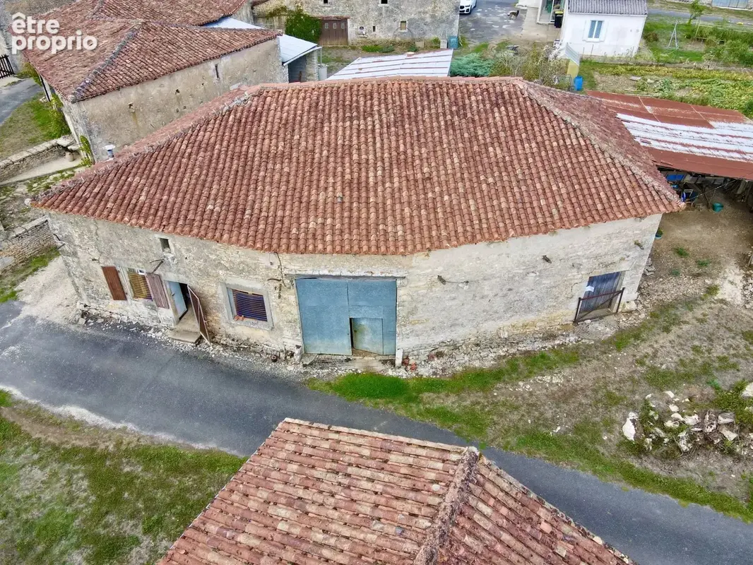 Projet de rénovation avec grande grange, garage et jardin près de Saint-Claud - photo 12