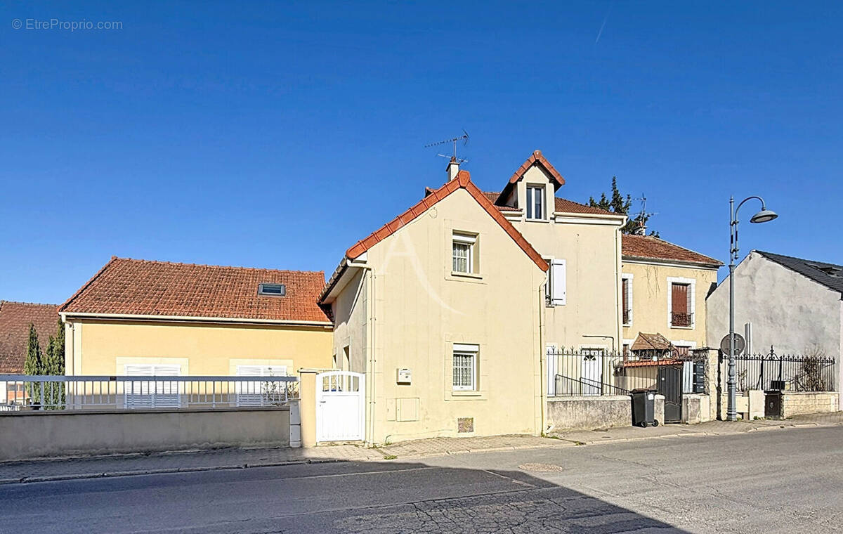 Maison à MAREUIL-LES-MEAUX