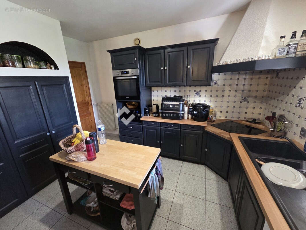 Maison 125 m² à Vouneuil-Sous-Biard  - photo 4