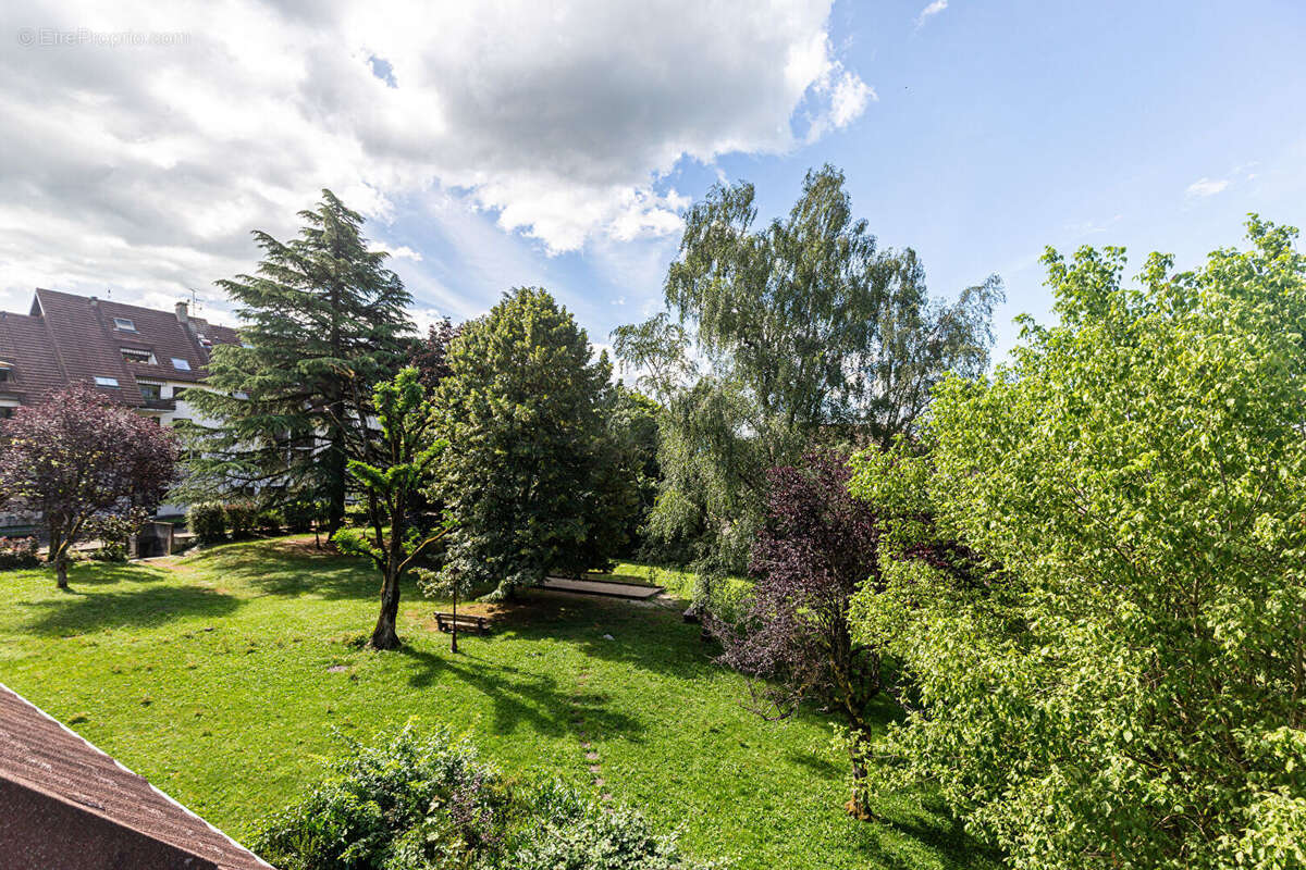 Agence immobiliere laforet - "monstera" - poisy - appartement duplex t4 de 96.01m² (84,05m2 carrez) - dernier etage - terrasse - - photo 16