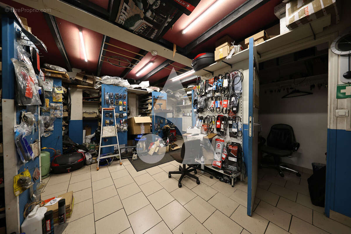 Commerce à CORBEIL-ESSONNES