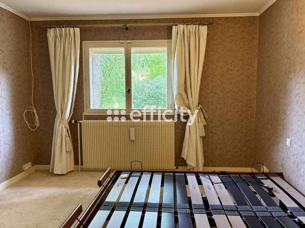 Maison à SAINT-CHERON