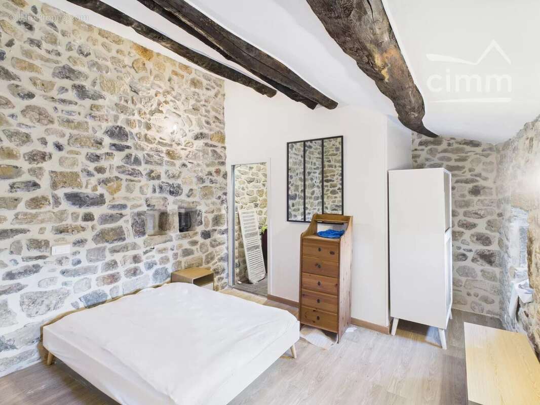 Maison à SAINT-PAUL-LE-JEUNE