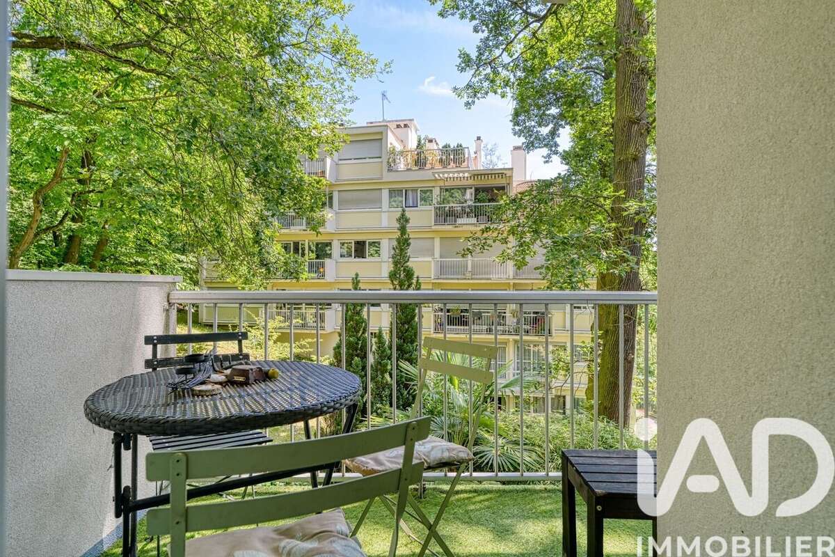 Photo 3 - Appartement à LE PLESSIS-ROBINSON