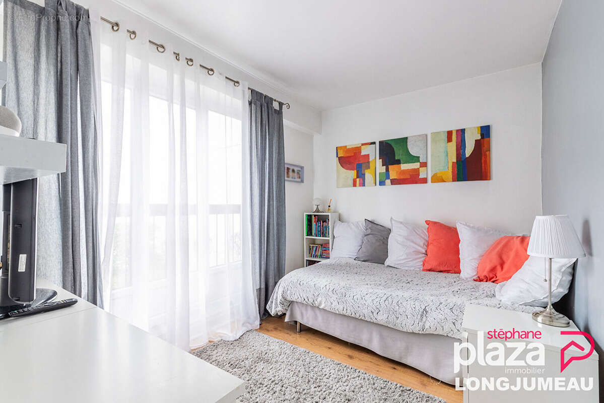 Appartement à CHILLY-MAZARIN