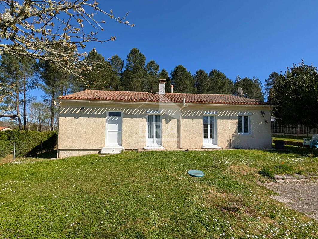 Maison à SAINT-GERAUD-DE-CORPS