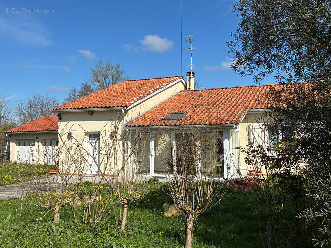 Maison à SAINTE-LIVRADE-SUR-LOT