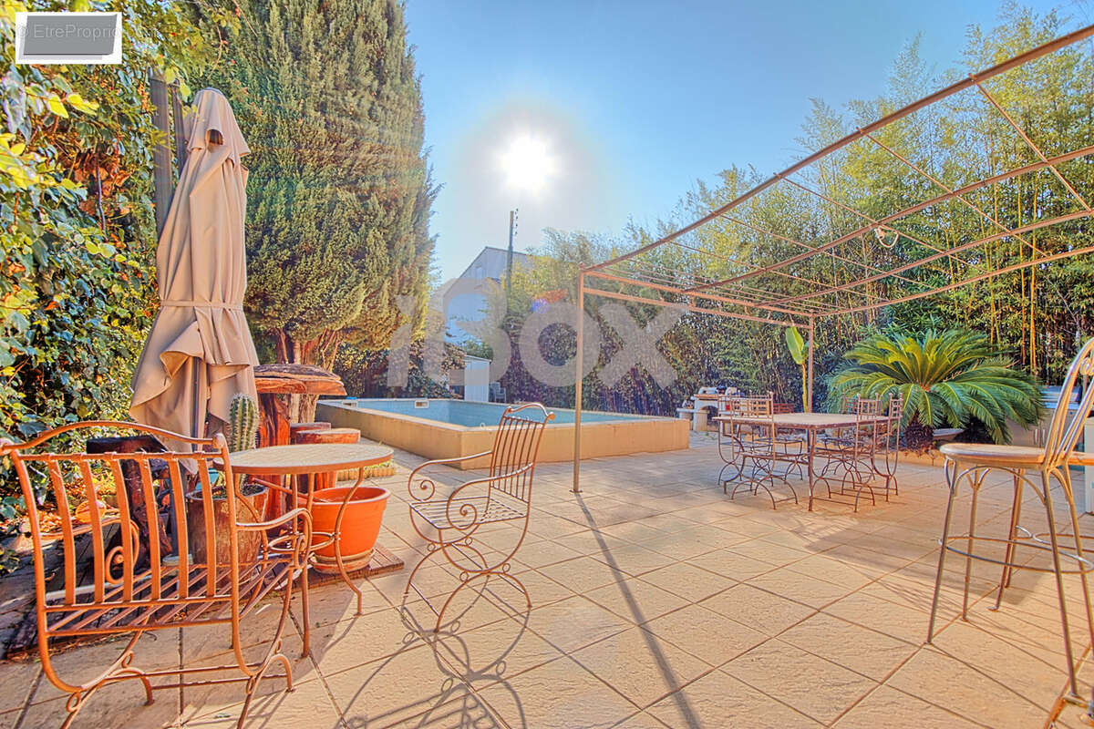 Maison à LA VALETTE-DU-VAR