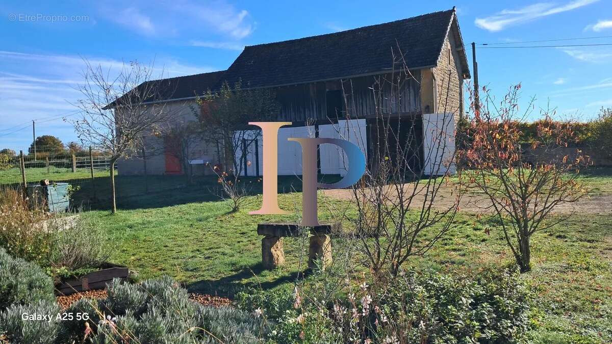 Maison à PARAY-LE-MONIAL