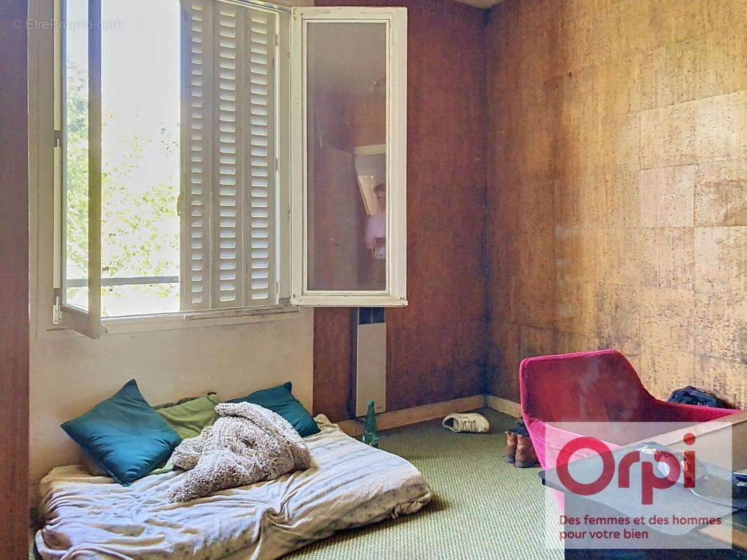 Appartement à ISSY-LES-MOULINEAUX