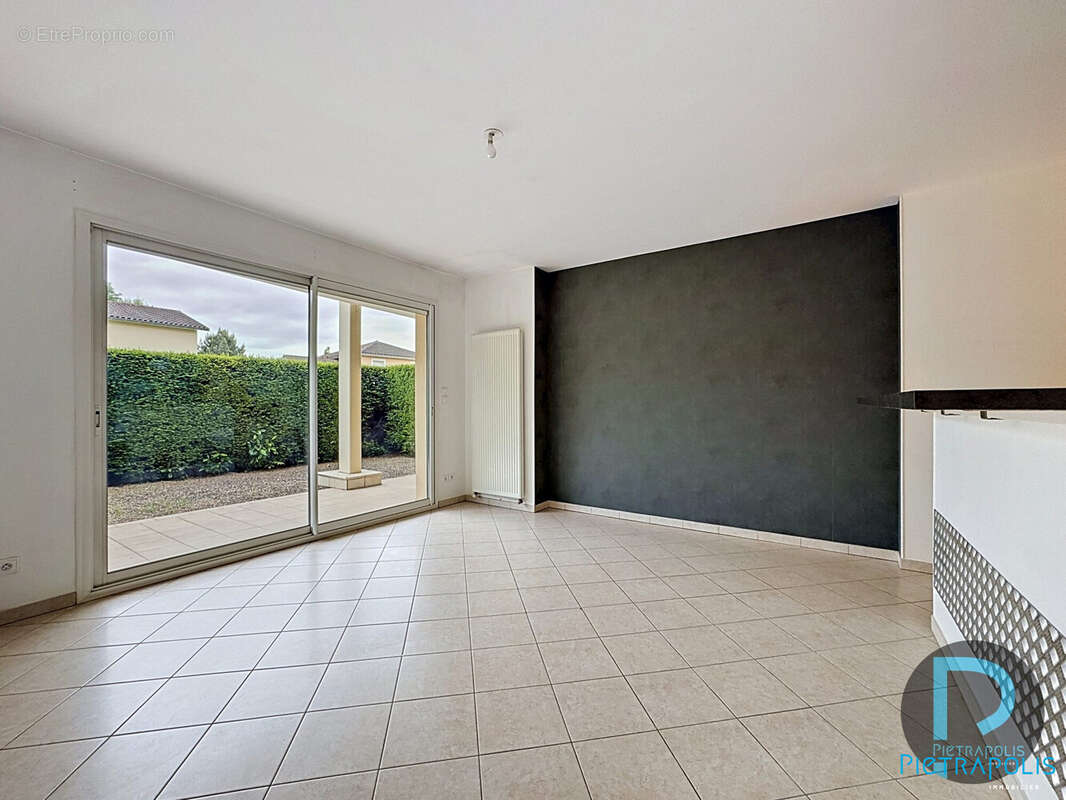 Appartement à CHATILLON-SUR-CHALARONNE
