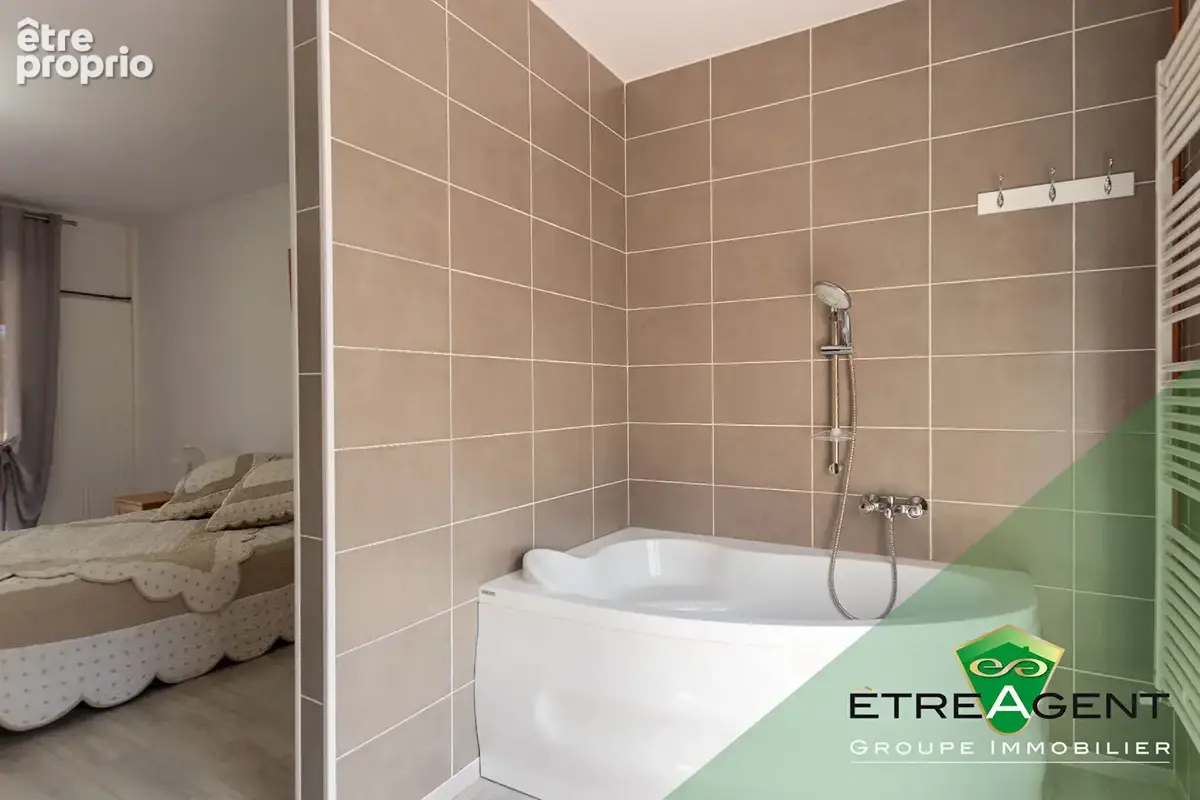 Maison DEAUVILLE- 226 m² - 5 chambres - photo 16