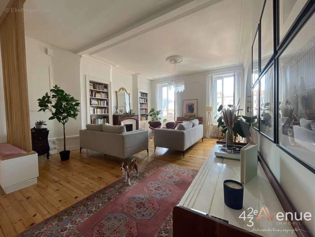 Appartement à SAINT-ETIENNE