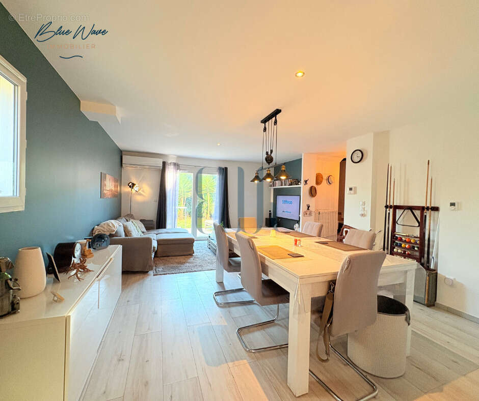 Maison à ROQUEBRUNE-SUR-ARGENS