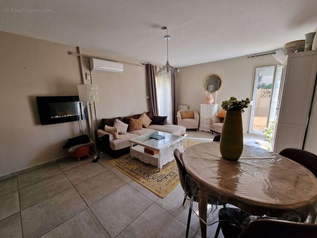 Appartement à L'ISLE-SUR-LA-SORGUE