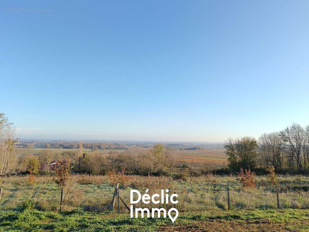 Maison à BRIZAMBOURG