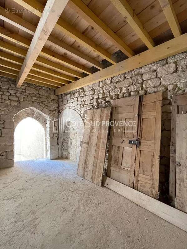 Appartement à VENASQUE