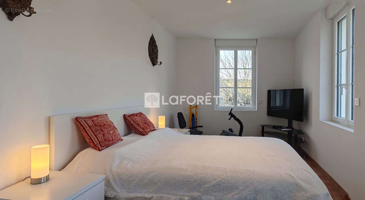 Demeure de prestige Saint-Pardoux-la-Rivière 5 pièces 155 m² - photo 4