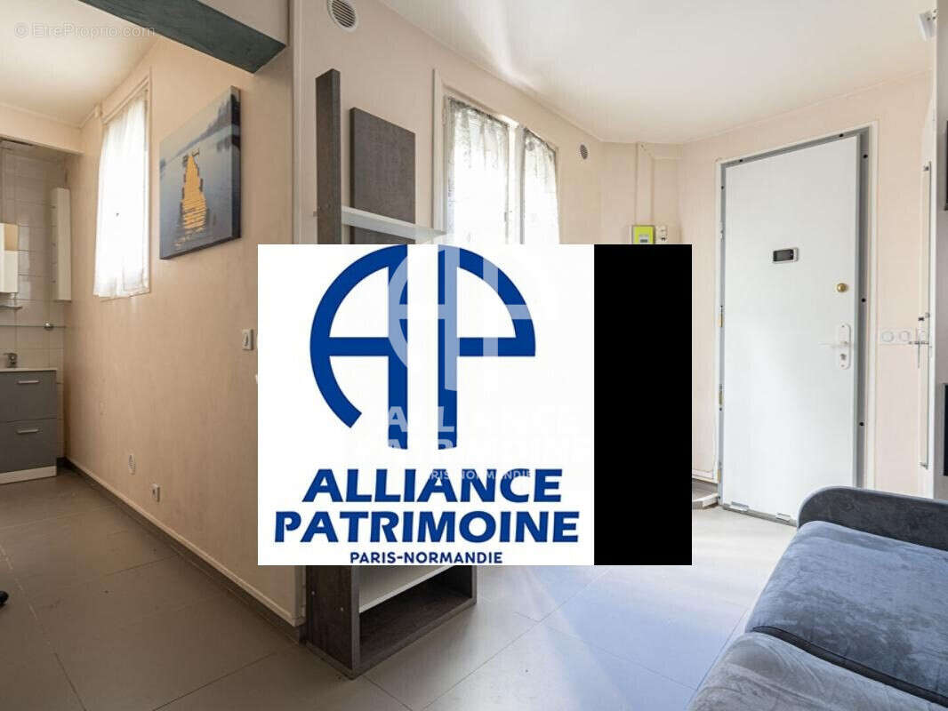 Studio/entre cuisine, salle d&#039;eau, wc - Appartement à PARIS-14E