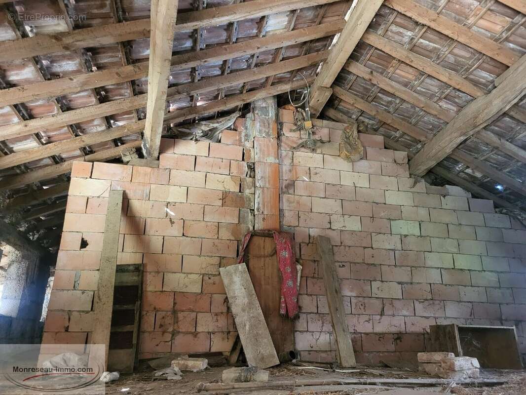 Maison à PONT-DE-VAUX
