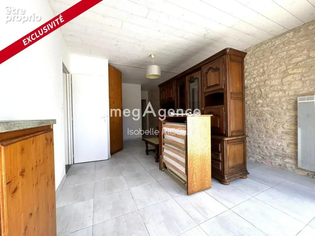 SAINT-PIERRE D'OLERON - La Chefmalière – Ensemble immobilier 196 m² habitables, chai en pierre et dépendances sur env. 1600 m² - photo 10