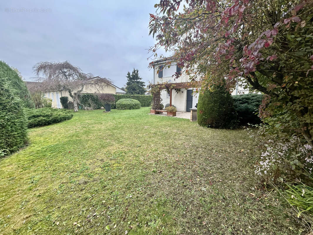 Maison à CLAYE-SOUILLY