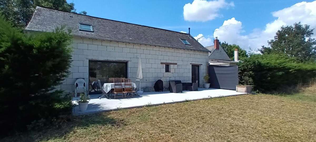 Longère avec gîte et studio indépendant - Les Rosiers Sur Loire - photo 4