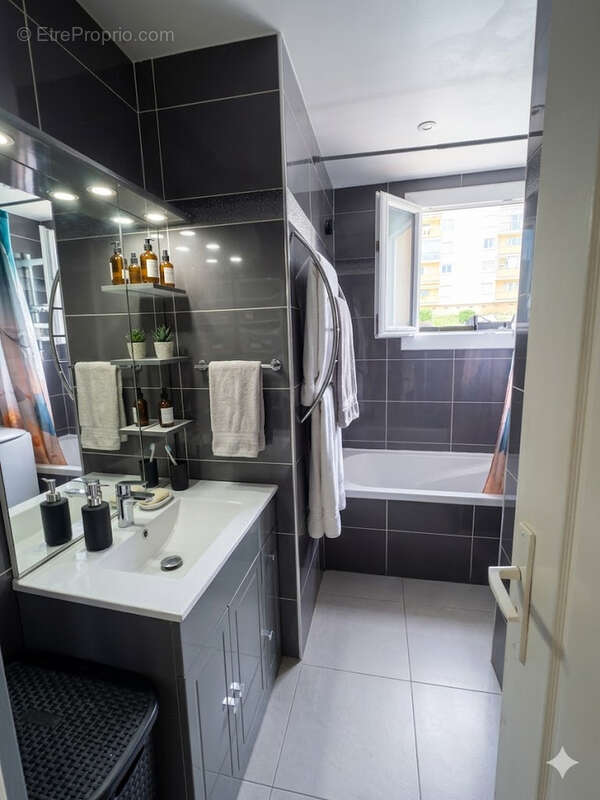Le cannet - agreable appartement 3 pieces avec cave et parking - photo 7