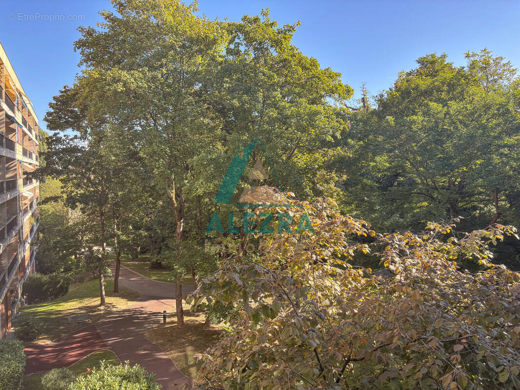 Appartement à LA CELLE-SAINT-CLOUD