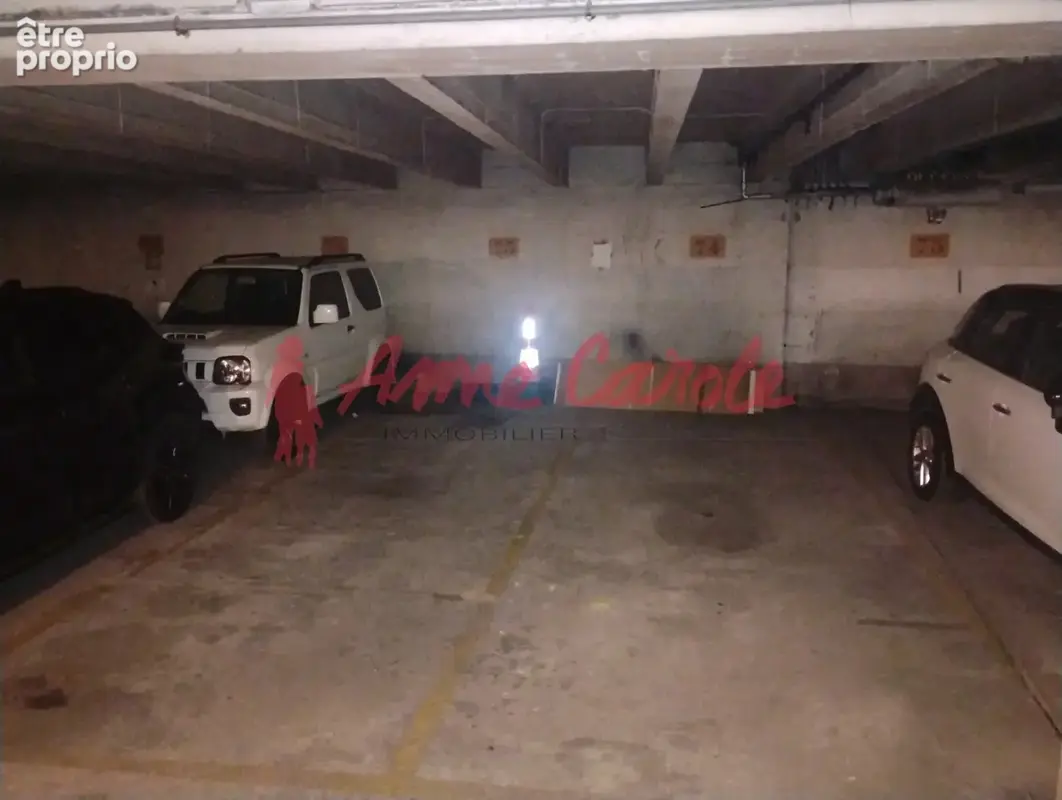 Emplacement pour voiture - photo 1