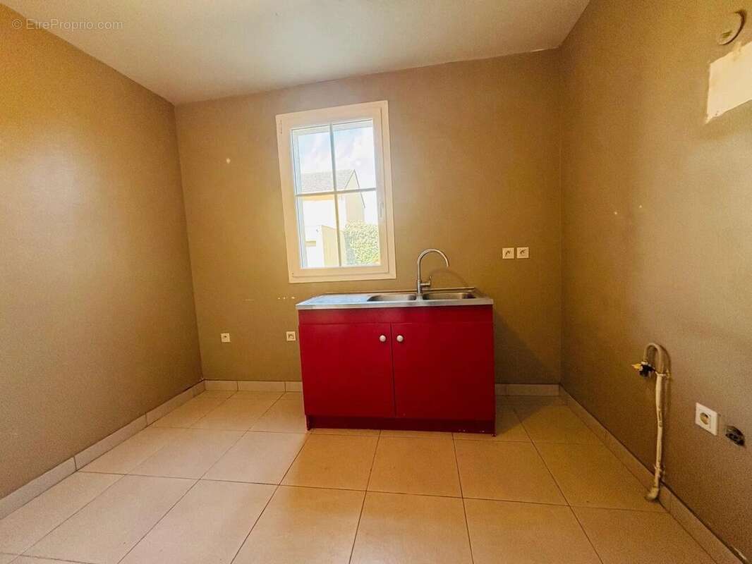 Maison à COMBS-LA-VILLE