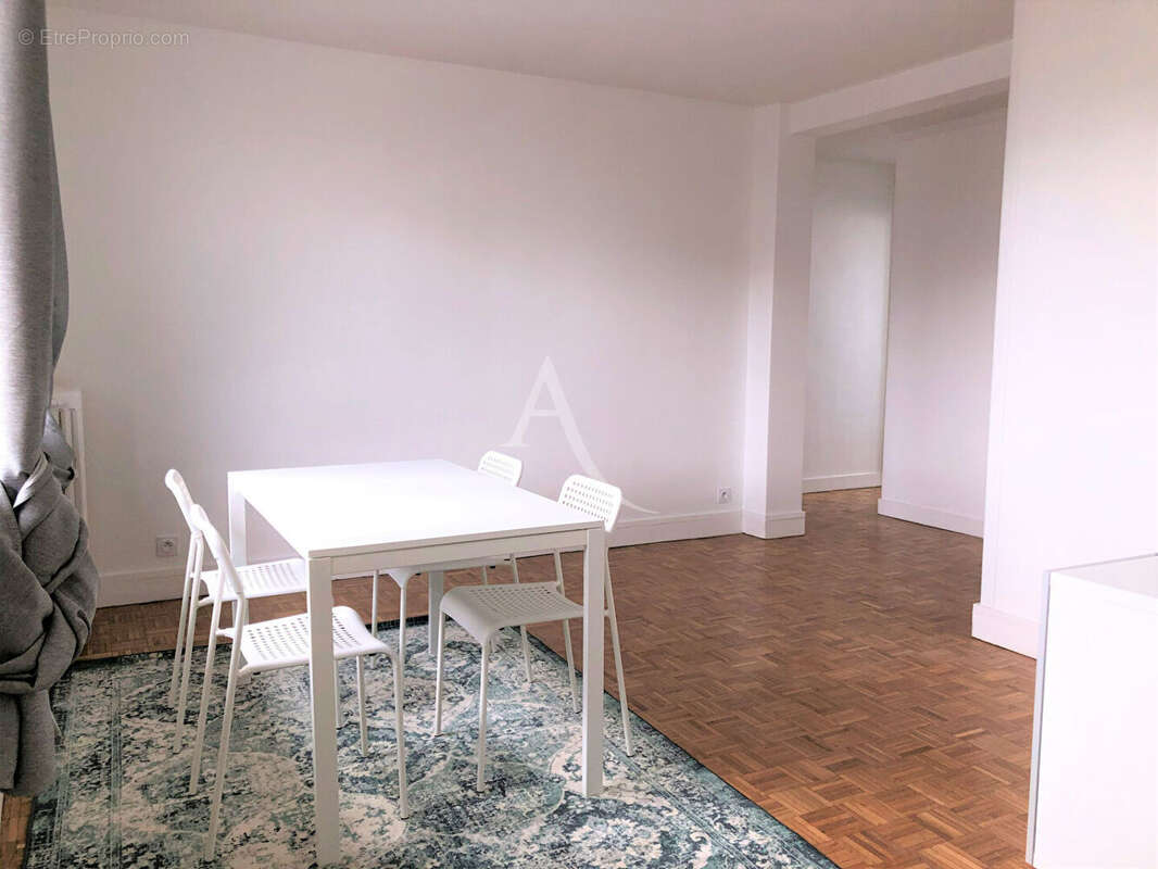 Appartement à AUBERVILLIERS