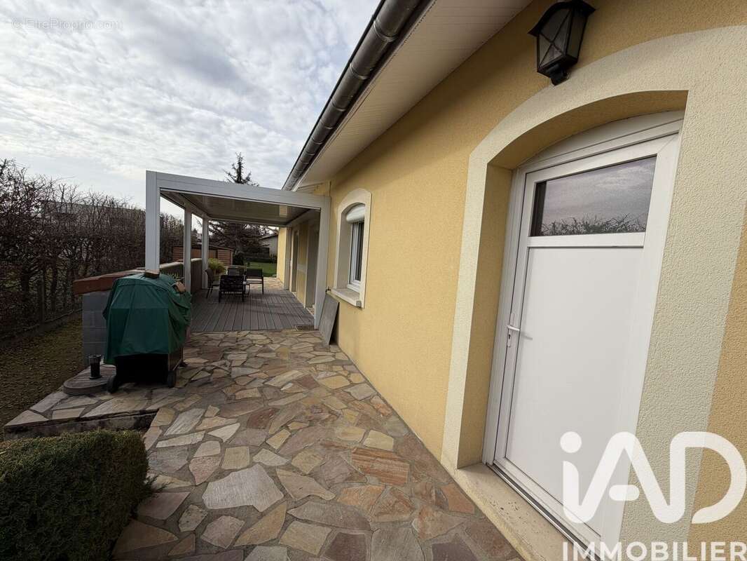 Photo 6 - Maison à VEAUCHE