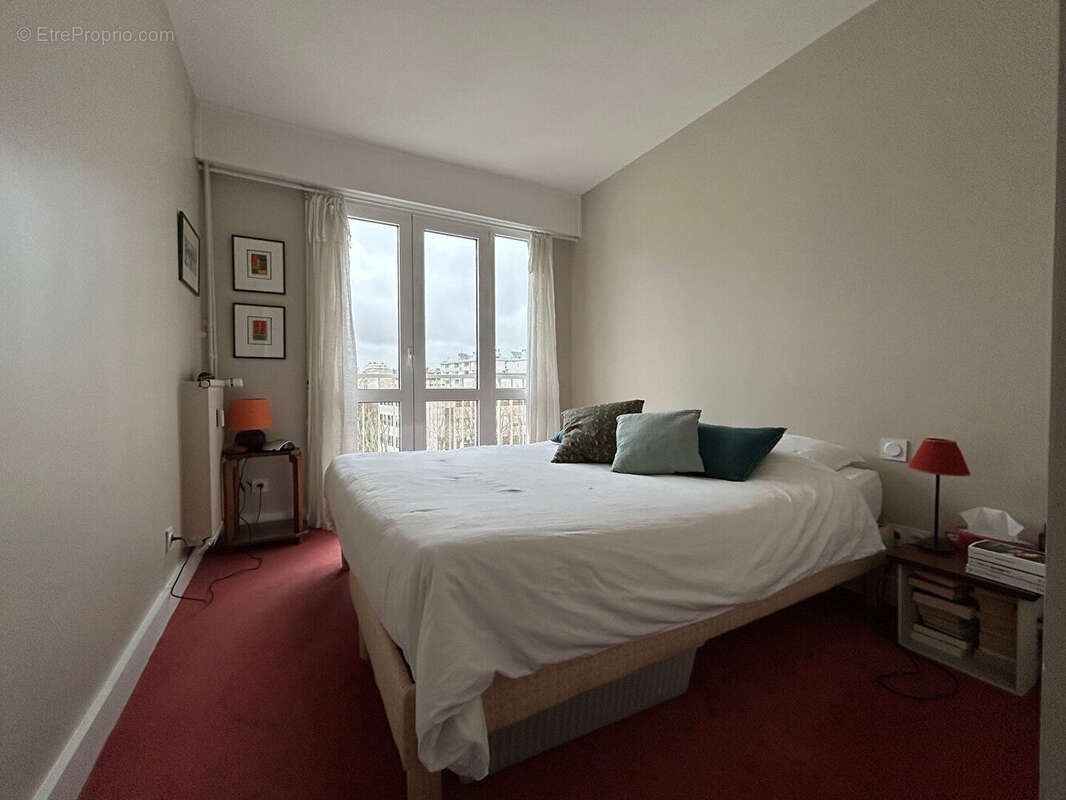 Appartement à PARIS-14E