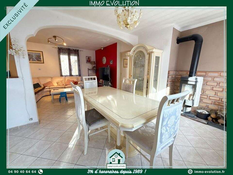 Maison à SUZE-LA-ROUSSE