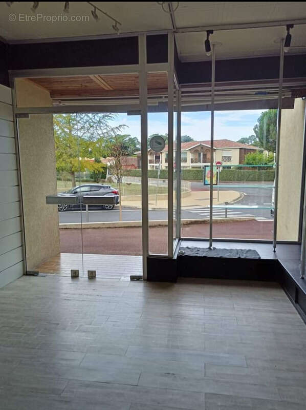 Commerce à LES MATHES