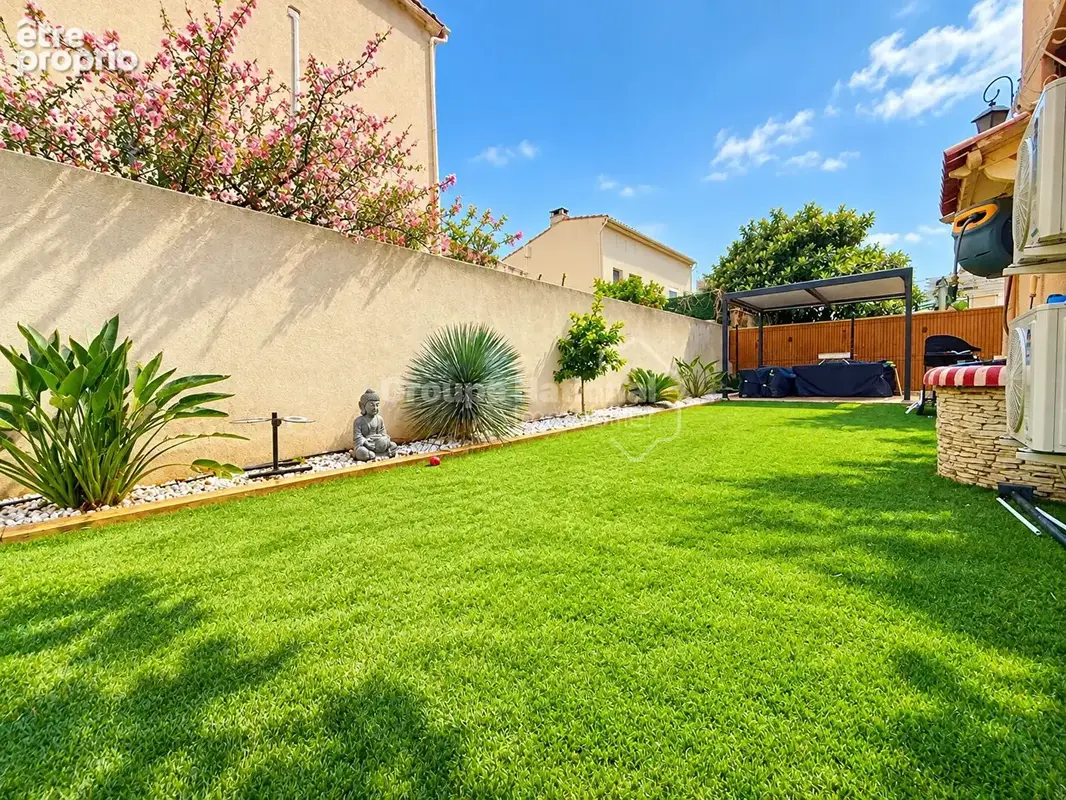 Magnifique maison entièrement rénovée avec extérieur et grand garage ! - photo 9