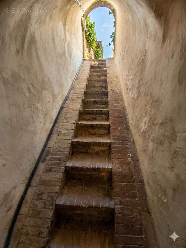 Maison à HOUDAN