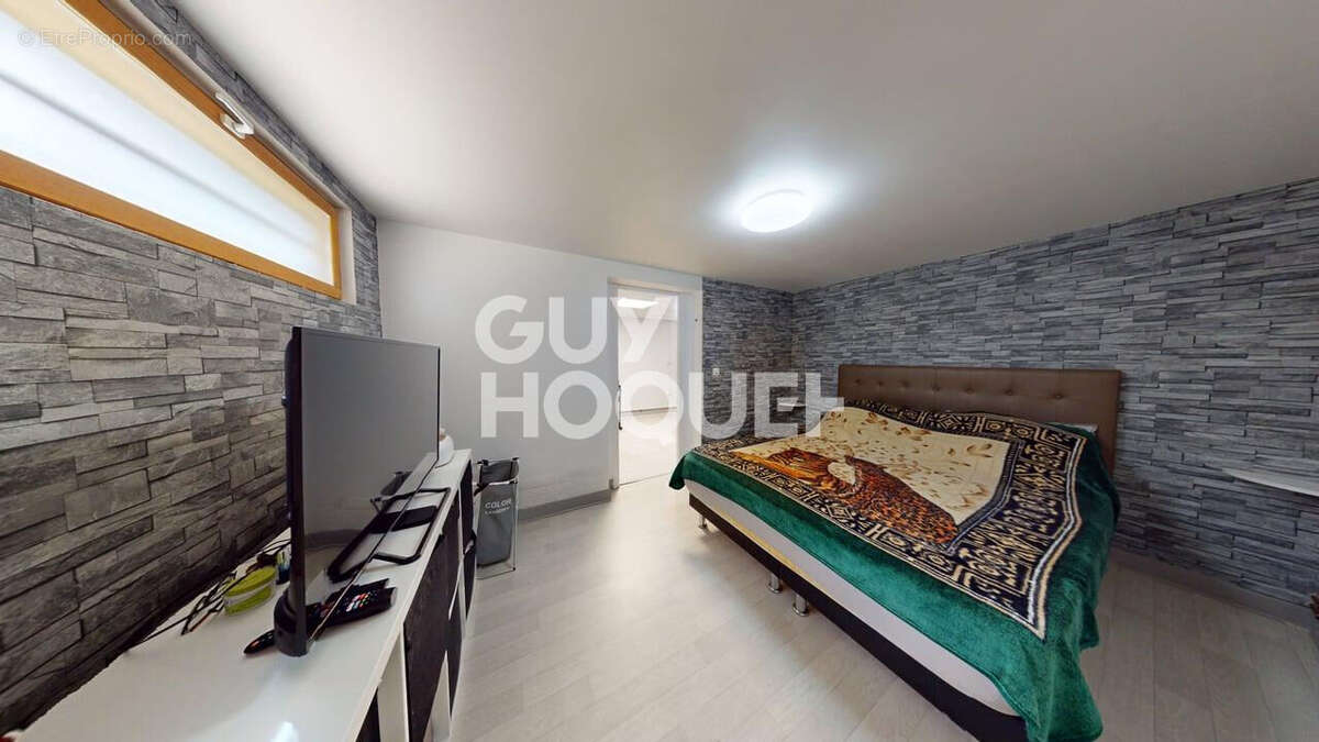 Maison à SAVIGNY-SUR-ORGE