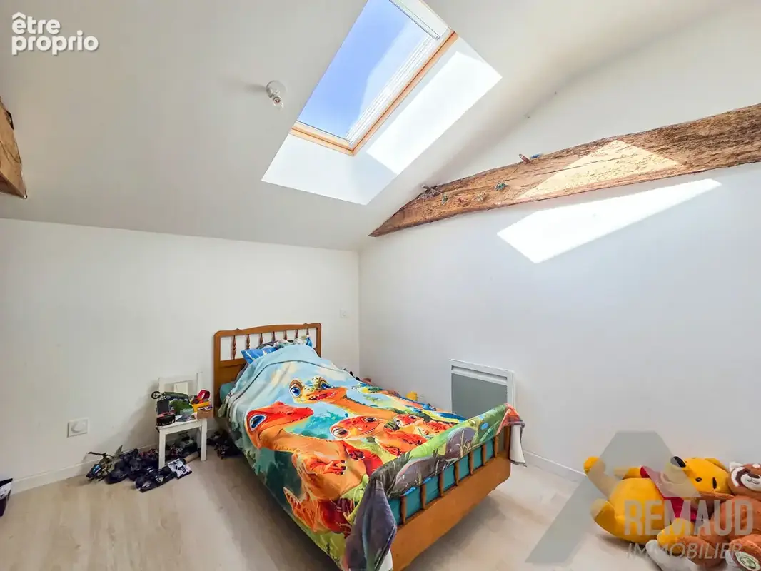 Grange Rénovée de 214 m² sur Terrain de 2973 m² - photo 10