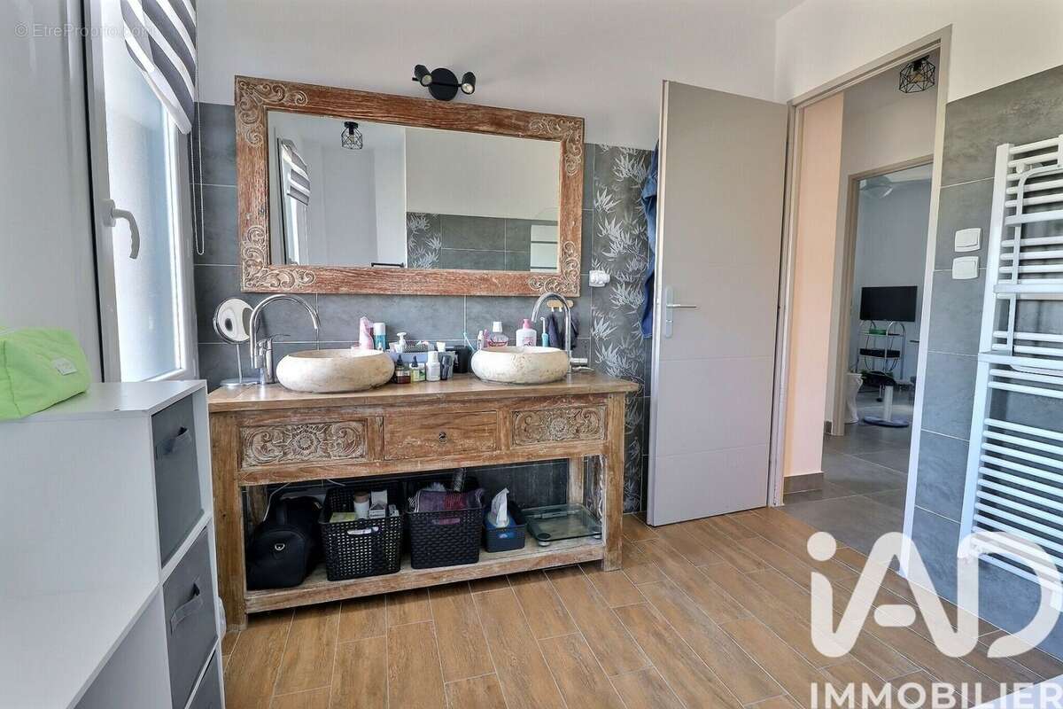 Photo 8 - Maison à SORGUES