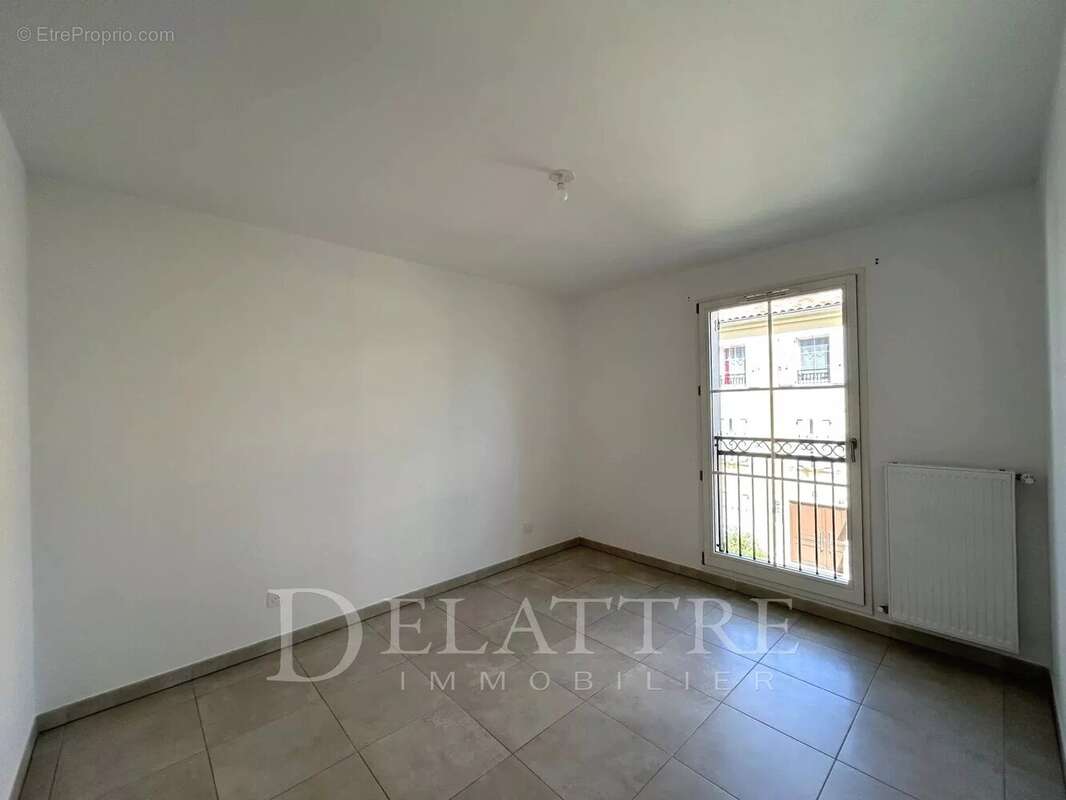 Appartement à ROQUEFORT-LES-PINS
