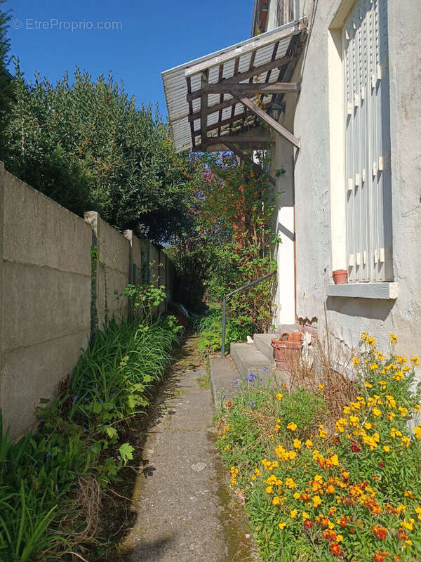 Maison à FONTENAY-LE-FLEURY