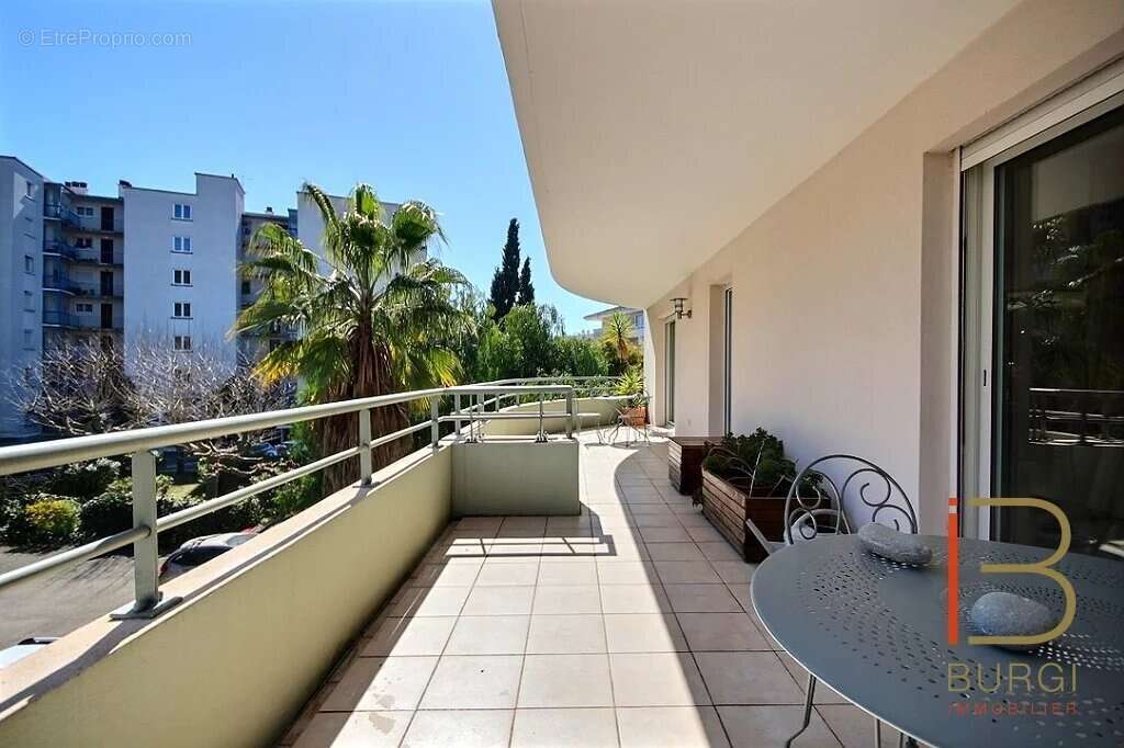 Appartement à SAINT-RAPHAEL