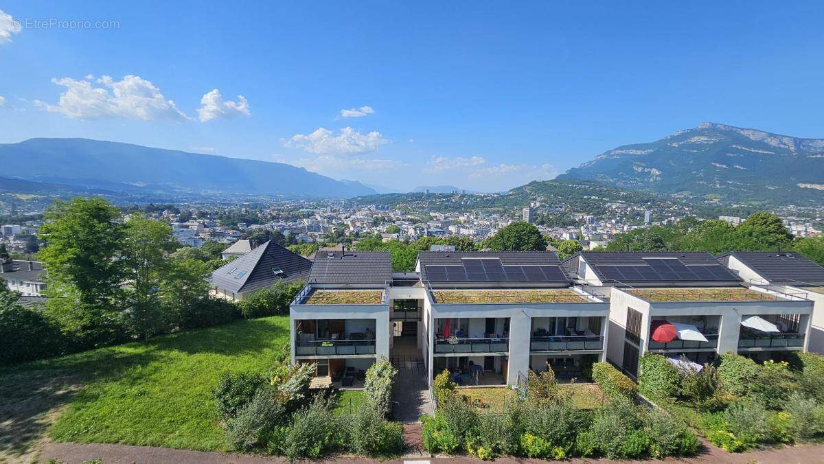 Appartement à JACOB-BELLECOMBETTE