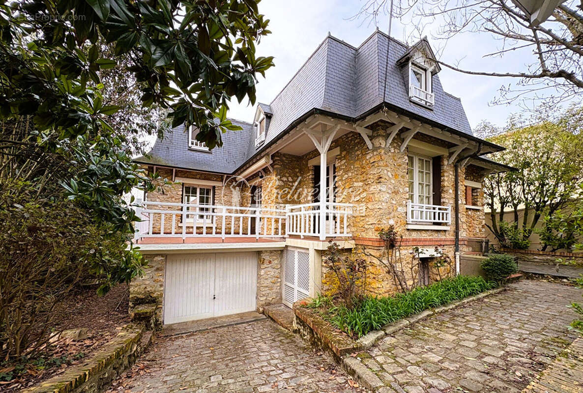 Maison à SAINT-LEU-LA-FORET