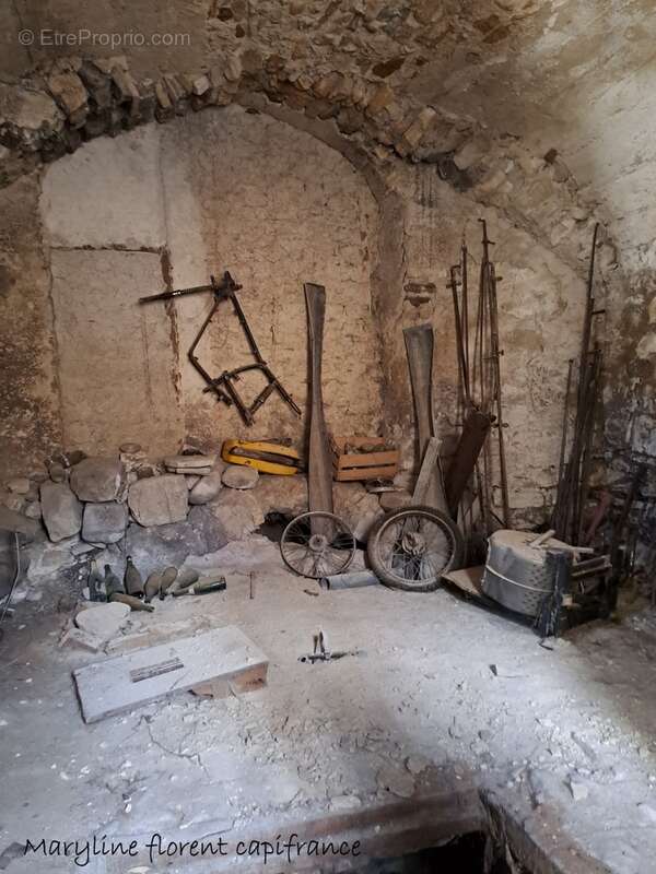 Batisse de caractère en pierre à rénover  SAUVAGNAT SAINTE MARTHE (63) - photo 13