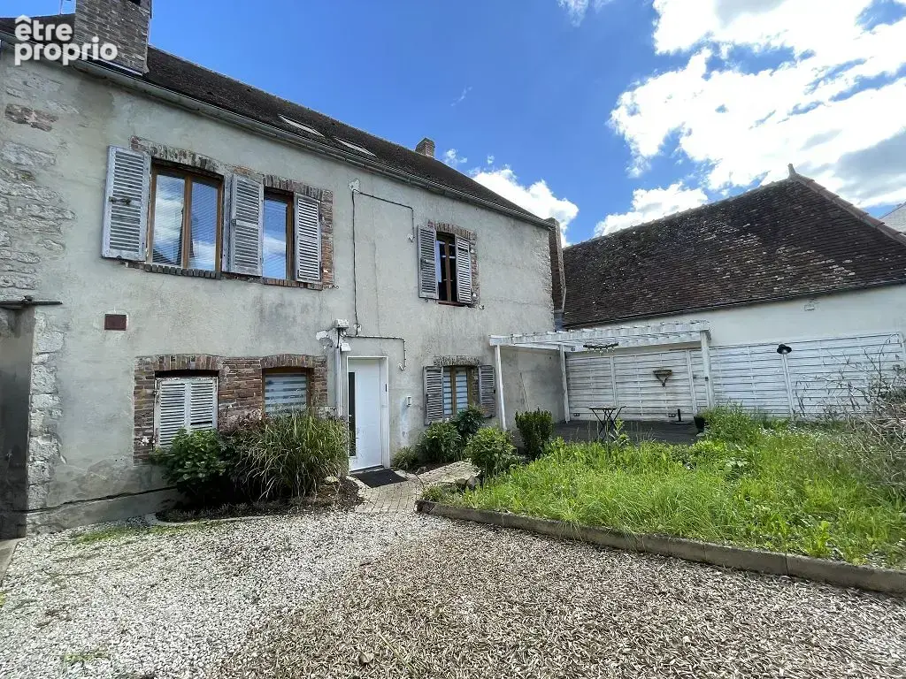 Maison - 234m ² - photo 10