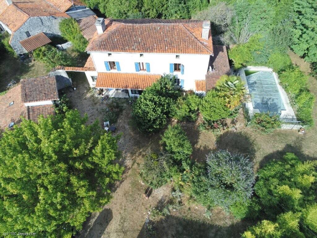 Maison à MANSLE